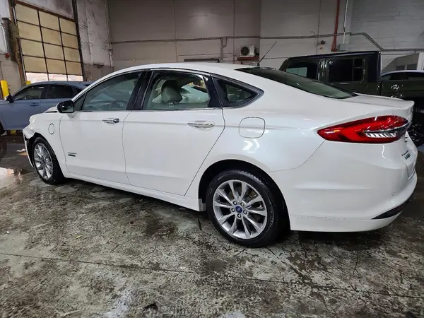 3FA6P0PU2JR123501 2018 FORD FUSION - Image 2