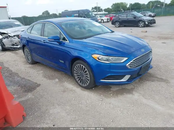 3FA6P0PU2JR143229 2018 FORD FUSION - Image 1