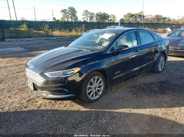 3FA6P0PU2JR274094 2018 FORD FUSION - Image 2