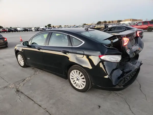 3FA6P0PU3GR105890 2016 FORD FUSION - Image 2