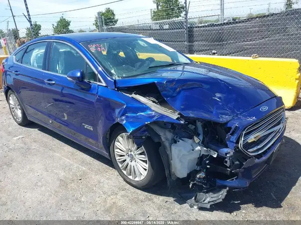 3FA6P0PU3GR123015 2016 FORD FUSION - Image 1