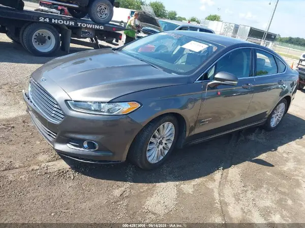 3FA6P0PU3GR252341 2016 FORD FUSION - Image 2