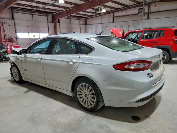 3FA6P0PU3GR304633 2016 FORD FUSION - Image 2
