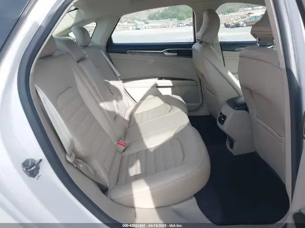 3FA6P0PU3HR110301 2017 FORD FUSION - Image 8
