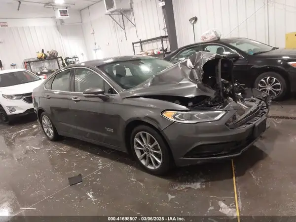 3FA6P0PU3JR203714 2018 FORD FUSION - Image 1