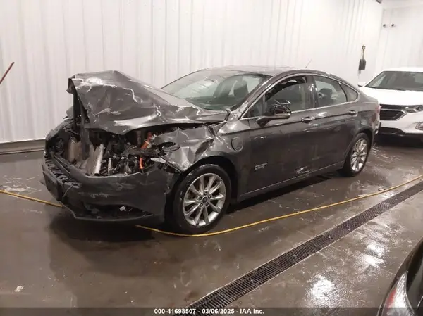 3FA6P0PU3JR203714 2018 FORD FUSION - Image 2
