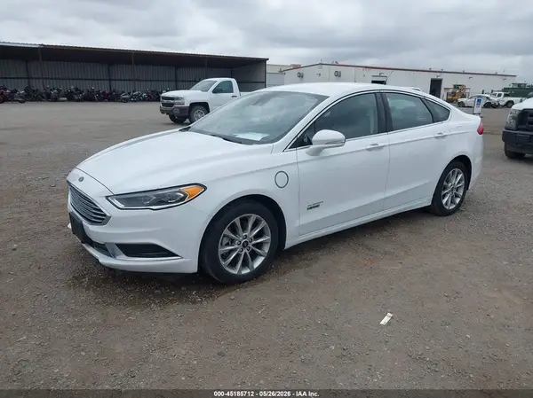 3FA6P0PU3JR273620 2018 FORD FUSION - Image 2