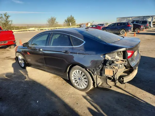 3FA6P0PU4GR110564 2016 FORD FUSION - Image 2