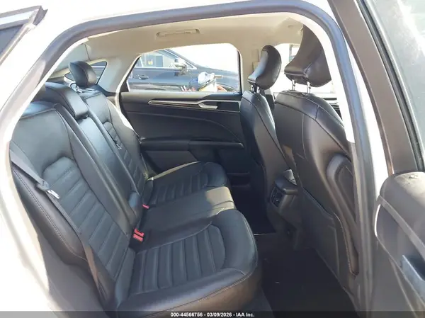 3FA6P0PU4GR187788 2016 FORD FUSION - Image 8