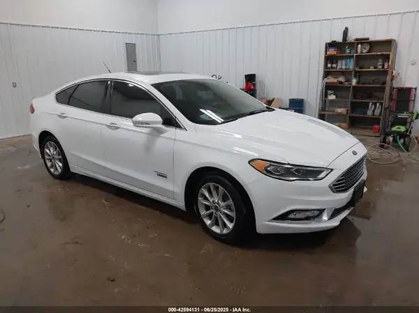3FA6P0PU4HR275127 2017 FORD FUSION - Image 1