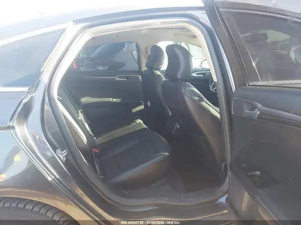 3FA6P0PU4HR367838 2017 FORD FUSION - Image 8