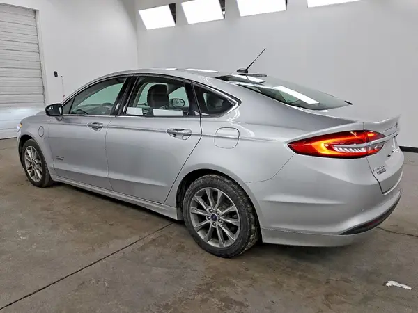 3FA6P0PU4JR105985 2018 FORD FUSION - Image 2