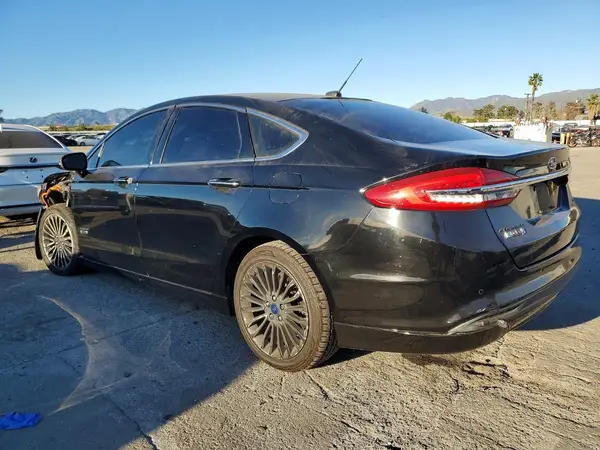 3FA6P0PU4JR204368 2018 FORD FUSION - Image 2