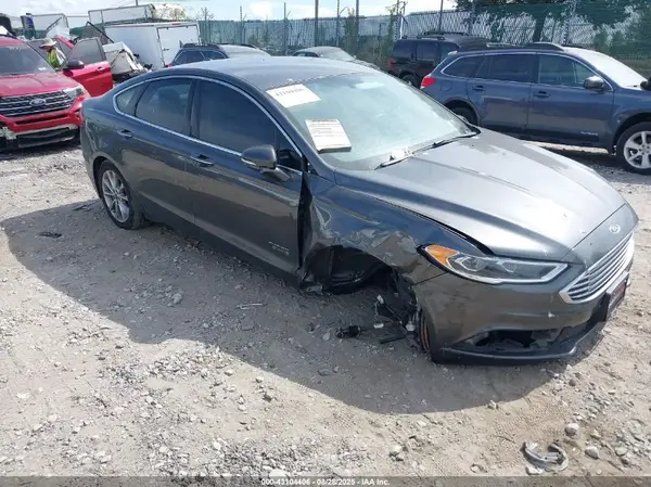 3FA6P0PU4JR264389 2018 FORD FUSION - Image 1