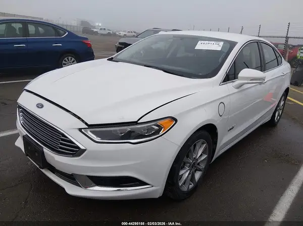 3FA6P0PU4JR273643 2018 FORD FUSION - Image 2