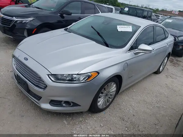 3FA6P0PU5GR229062 2016 FORD FUSION - Image 2
