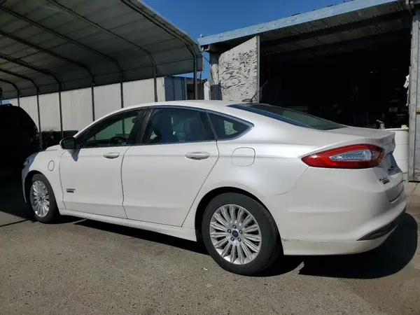 3FA6P0PU5GR327587 2016 FORD FUSION - Image 2