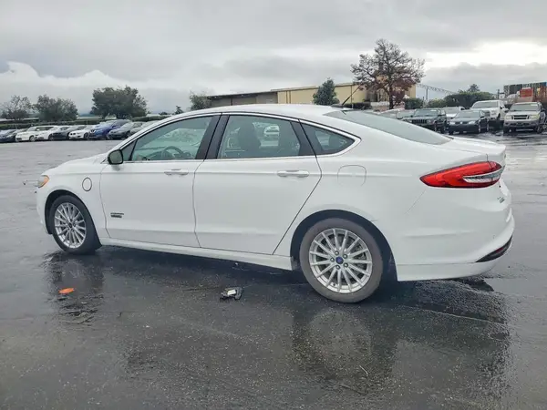 3FA6P0PU5HR129769 2017 FORD FUSION - Image 2