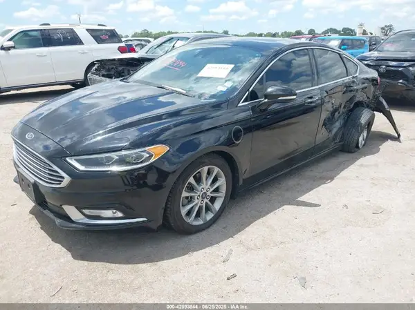 3FA6P0PU5HR201781 2017 FORD FUSION - Image 2