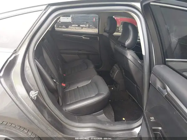 3FA6P0PU5HR283950 2017 FORD FUSION - Image 8