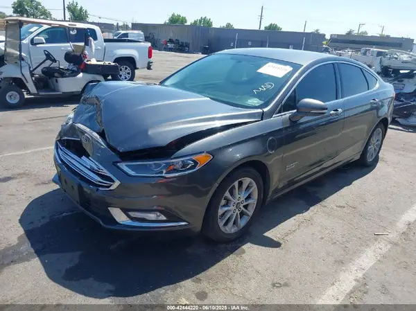 3FA6P0PU5HR329714 2017 FORD FUSION - Image 2