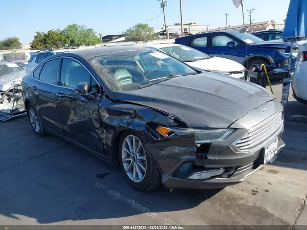 3FA6P0PU5HR379853 2017 FORD FUSION - Image 1