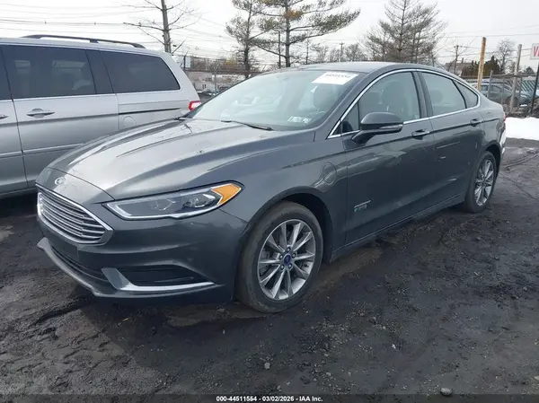 3FA6P0PU5JR199794 2018 FORD FUSION - Image 2