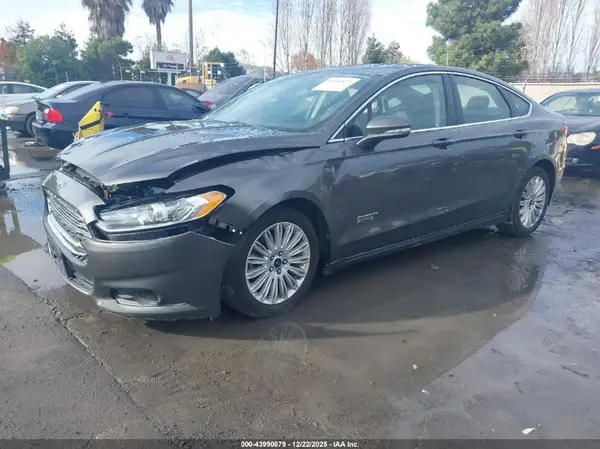 3FA6P0PU6GR247893 2016 FORD FUSION - Image 2