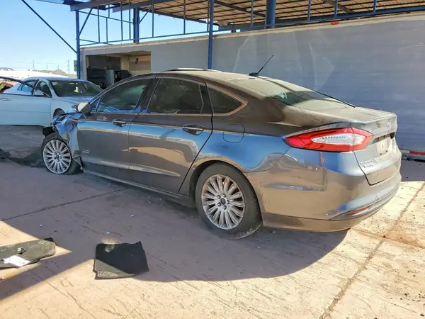 3FA6P0PU6GR401647 2016 FORD FUSION - Image 2