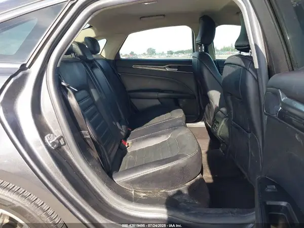 3FA6P0PU6HR329561 2017 FORD FUSION - Image 8