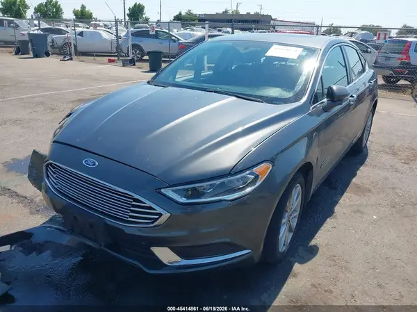3FA6P0PU6JR110220 2018 FORD FUSION - Image 2
