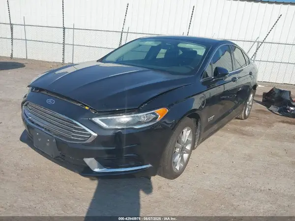 3FA6P0PU6JR211709 2018 FORD FUSION - Image 2