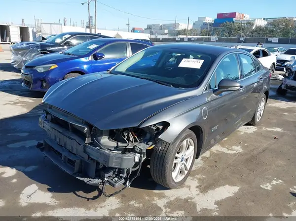 3FA6P0PU6JR246234 2018 FORD FUSION - Image 2