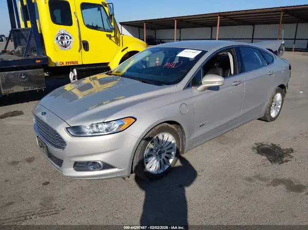 3FA6P0PU7GR196484 2016 FORD FUSION - Image 2