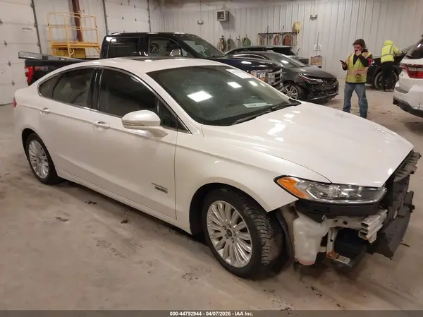 3FA6P0PU7GR232335 2016 FORD FUSION - Image 1