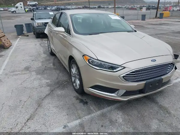 3FA6P0PU7JR176906 2018 FORD FUSION - Image 1