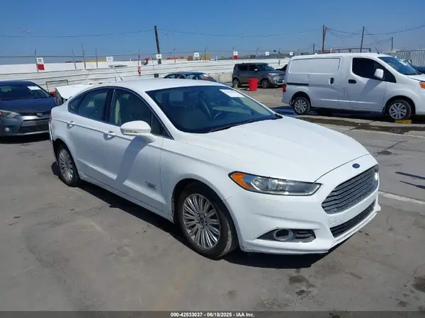 3FA6P0PU8GR187180 2016 FORD FUSION - Image 1