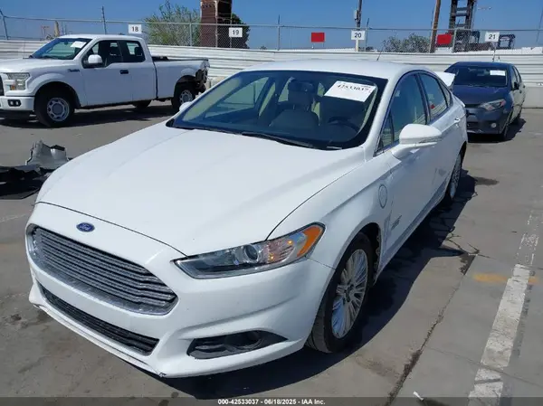 3FA6P0PU8GR187180 2016 FORD FUSION - Image 2