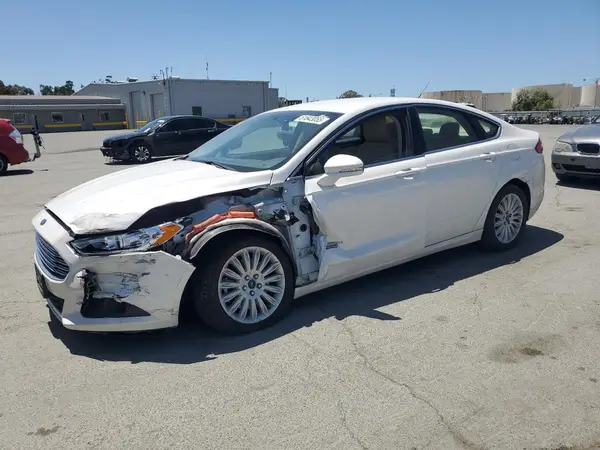 3FA6P0PU8GR229668 2016 FORD FUSION - Image 1