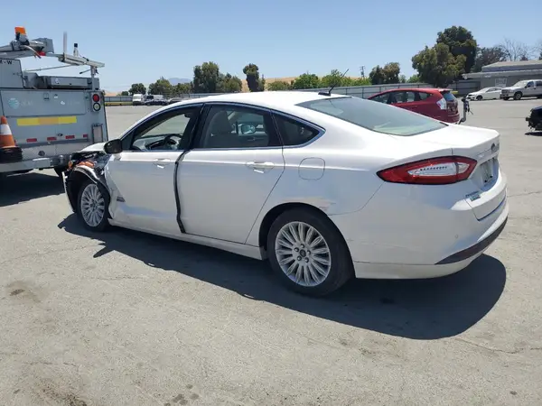 3FA6P0PU8GR229668 2016 FORD FUSION - Image 2