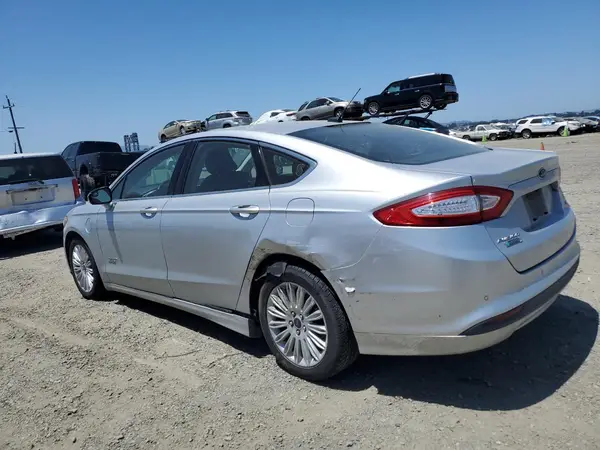 3FA6P0PU8GR235986 2016 FORD FUSION - Image 2