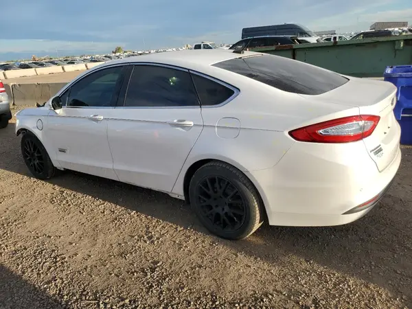 3FA6P0PU8GR250133 2016 FORD FUSION - Image 2