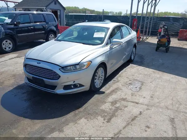 3FA6P0PU8GR273122 2016 FORD FUSION - Image 2