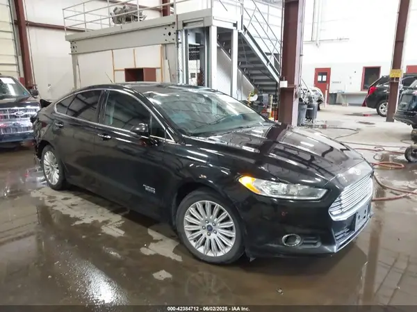 3FA6P0PU8GR304711 2016 FORD FUSION - Image 1