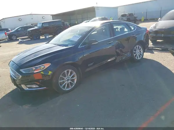 3FA6P0PU8HR129815 2017 FORD FUSION - Image 2