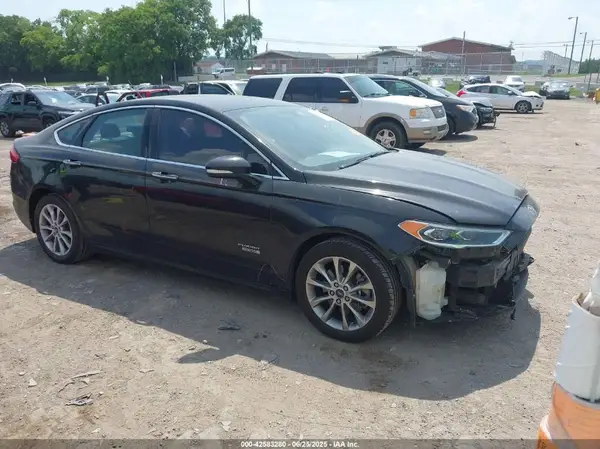 3FA6P0PU8HR174107 2017 FORD FUSION - Image 1