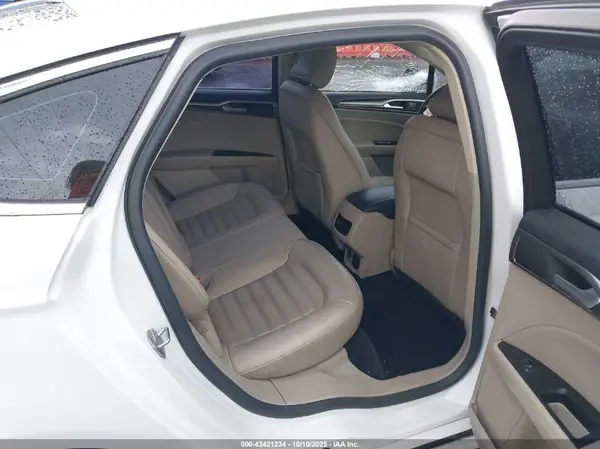 3FA6P0PU8HR300966 2017 FORD FUSION - Image 8