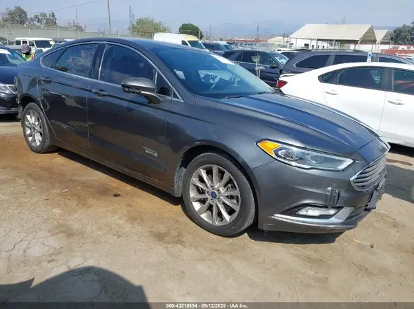 3FA6P0PU8HR306296 2017 FORD FUSION - Image 1