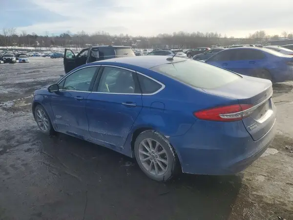 3FA6P0PU8HR352985 2017 FORD FUSION - Image 2