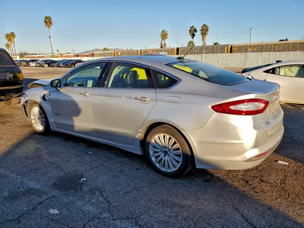 3FA6P0PU9GR216055 2016 FORD FUSION - Image 2